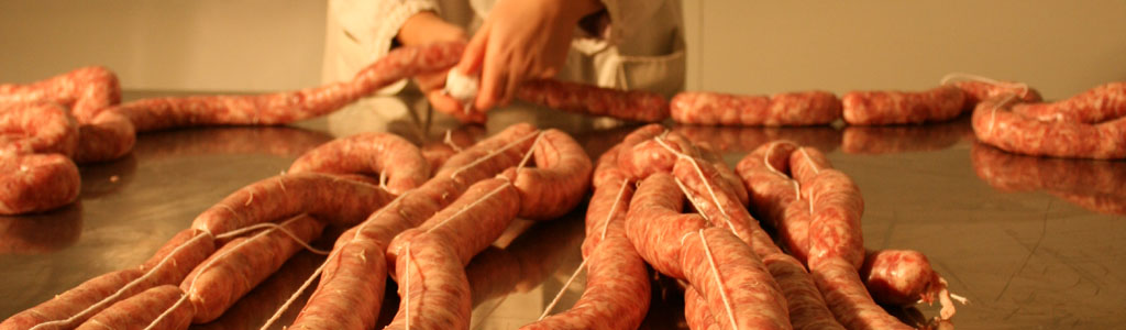 Elaboració artesana d'embotits